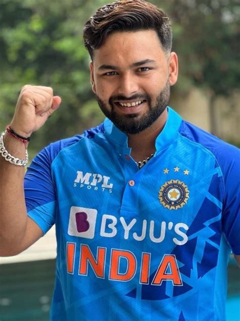 rishabh pant sunglasses|where is rishabh pant now.